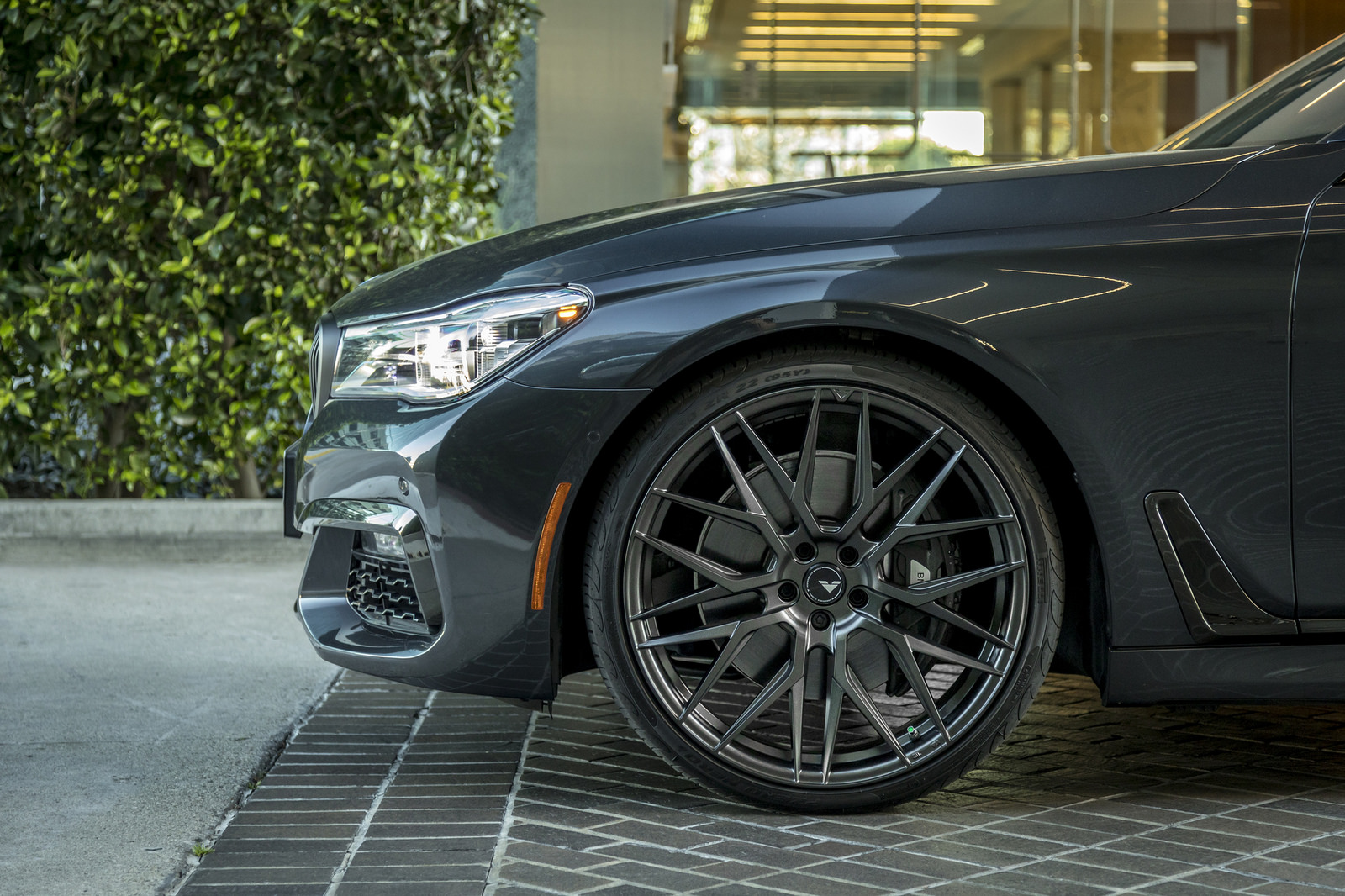BMW 7-Series Wrapped in V-FF 107 Wheels (7)