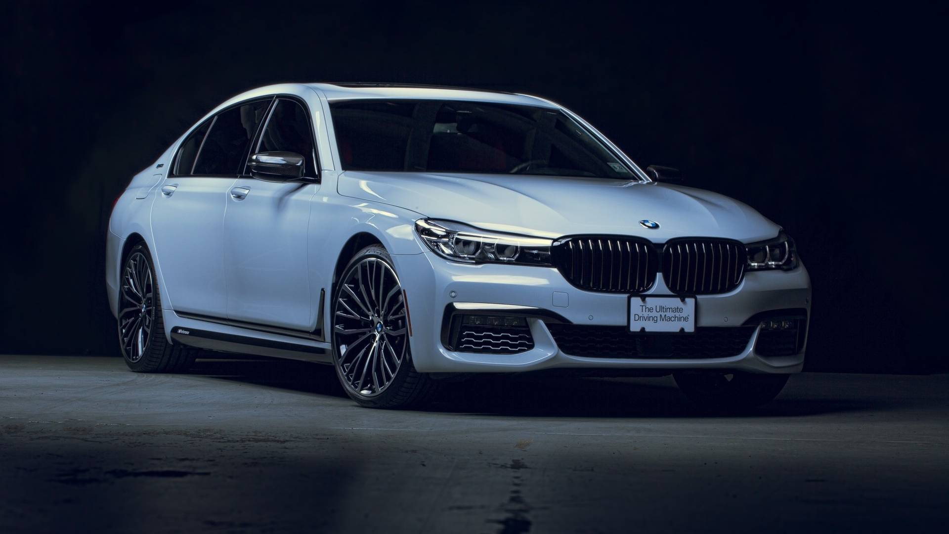 BMW 740e iPerformance with M Performance Parts